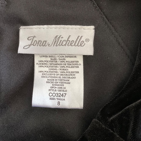 Jona Michelle Black, White, Red Velvet, Brocade and Satin Dress, Girl’s Size 8 - Picture 4 of 5